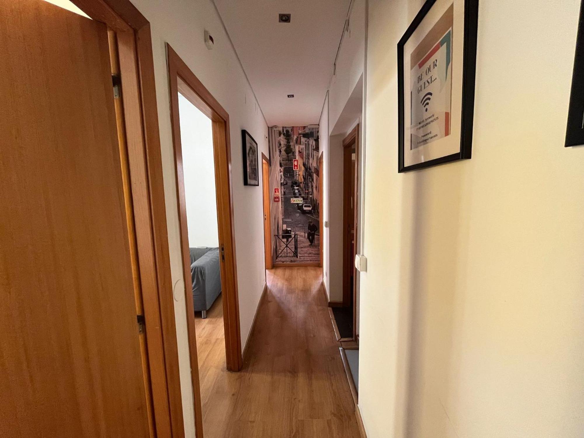 Bairro Alto Hostel Lisbon Bagian luar foto