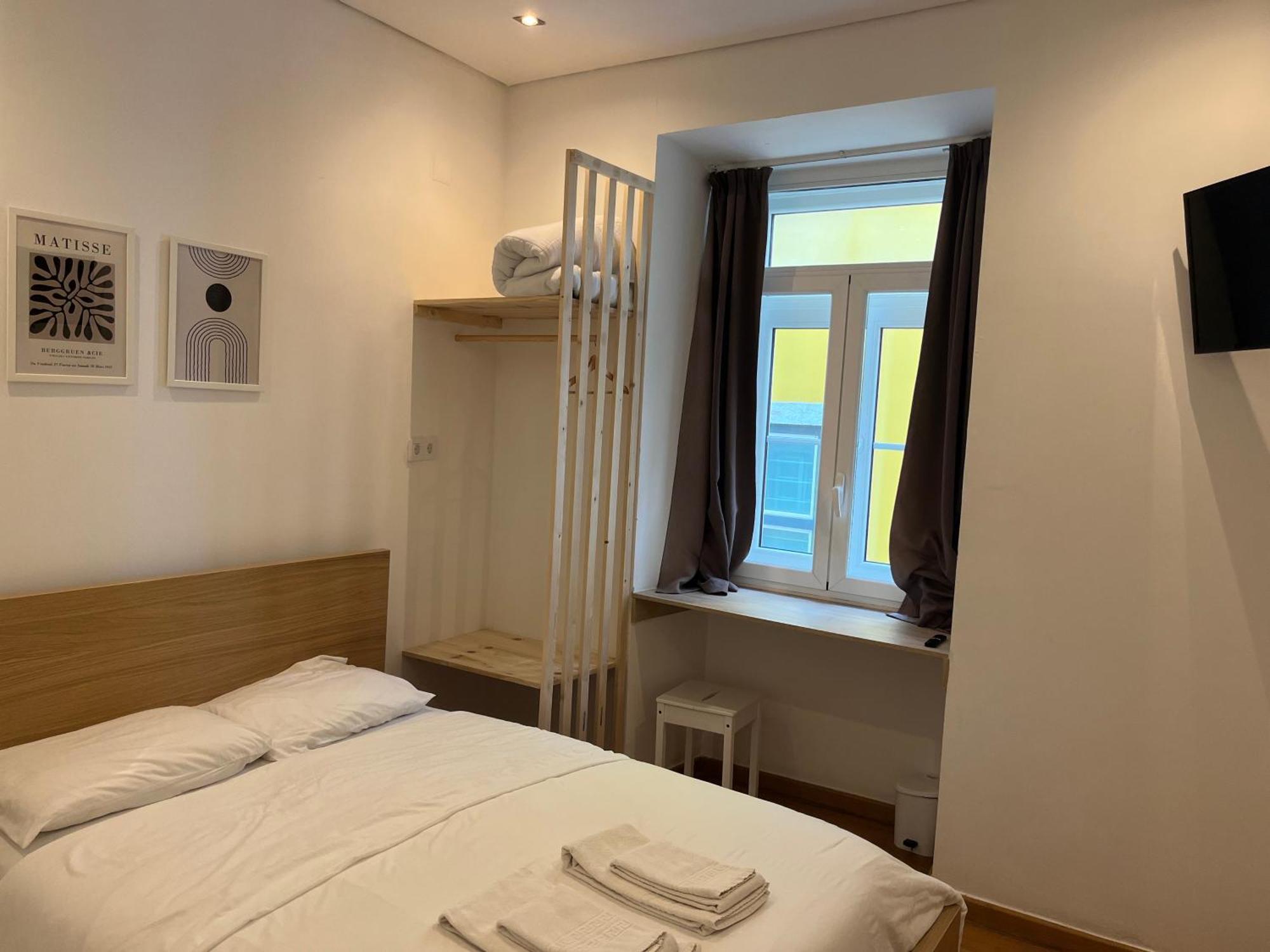 Bairro Alto Hostel Lisbon Bagian luar foto